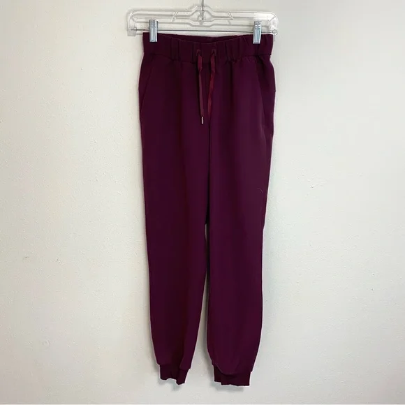 Lululemon On the Fly Jogger Pants Woven Cassis Size 0 - Picture 3 of 9